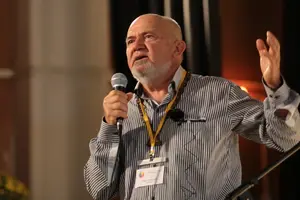 Емил Елмазов